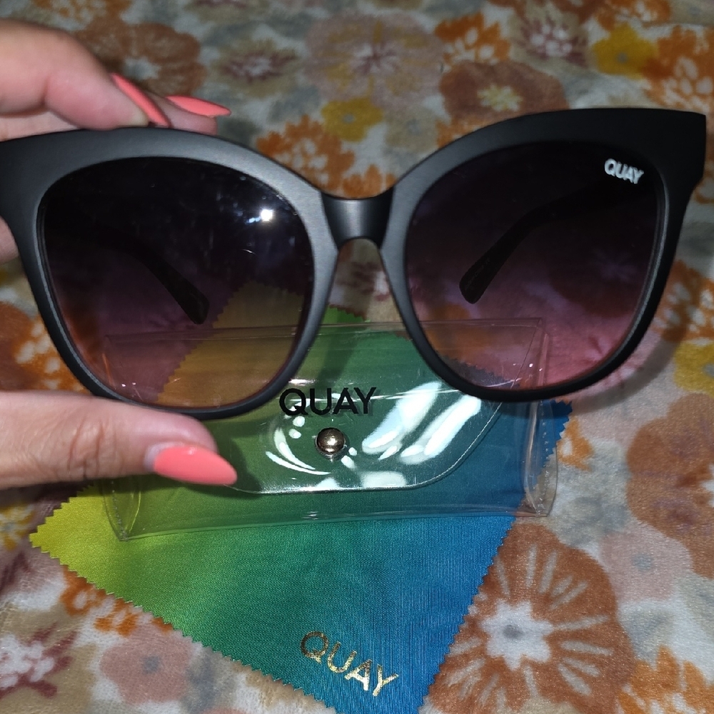 Quay Australia Black and Purple Sunglasses - Picture 2 of 7